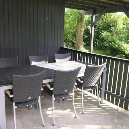 3 Bedroom Cozy In *