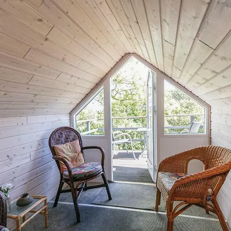 3 Bedroom Cozy In 펜션 구드옘